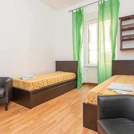 Rental In Rome Santini Apartment Phòng bức ảnh