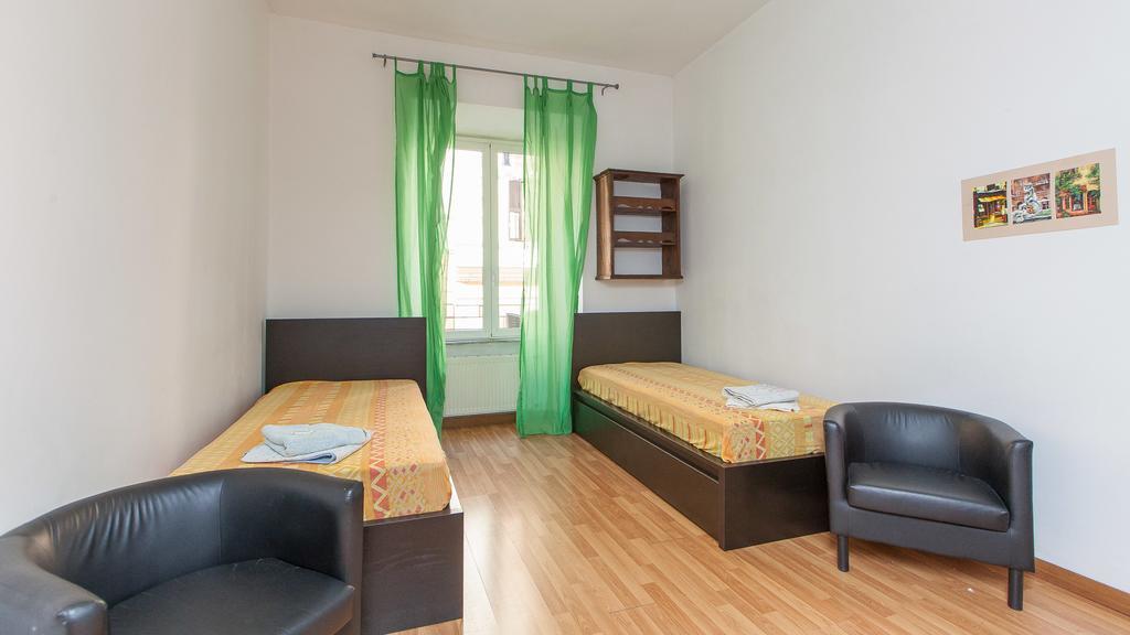 Rental In Rome Santini Apartment Phòng bức ảnh