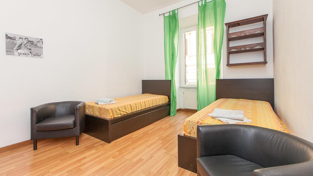 Rental In Rome Santini Apartment Phòng bức ảnh